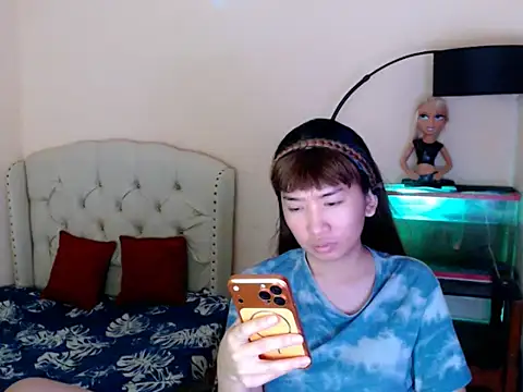 Snapshot of ShantalFoxxy_ chatting on April 19, 2026, 1:12 pm ShantalFoxxy online show from April 19, 2026, 1:12 pm