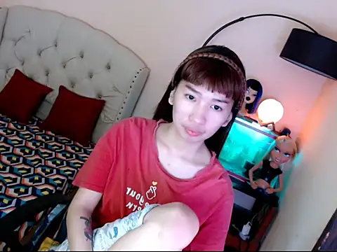 ShantalFoxxy  online show from October 31, 2025, 12:51 am