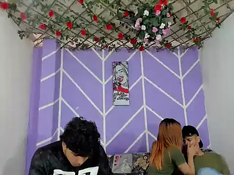 Snapshot of lau_and_boys18 chatting on October 5, 2025, 1:46 pm lau and boys18 online show from October 5, 2025, 1:46 pm