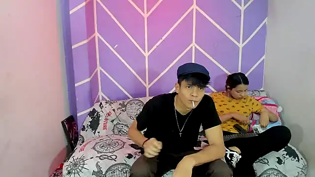 Snapshot of lau_and_boys18 chatting on October 24, 2025, 1:10 pm lau and boys18 online show from October 24, 2025, 1:10 pm