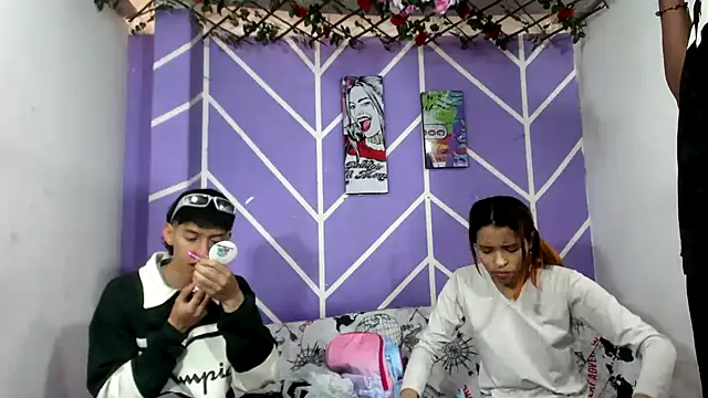 Snapshot of lau_and_boys18 chatting on September 14, 2025, 1:44 pm lau and boys18 online show from September 14, 2025, 1:44 pm