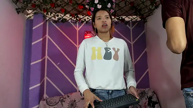 Snapshot of lau_and_boys18 chatting on September 25, 2025, 2:01 pm lau and boys18 online show from September 25, 2025, 2:01 pm