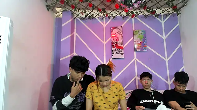 Snapshot of lau_and_boys18 chatting on September 9, 2025, 1:31 pm lau and boys18 online show from September 9, 2025, 1:31 pm