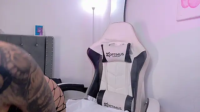 sara queen10 online show from September 30, 2025, 6:03 pm