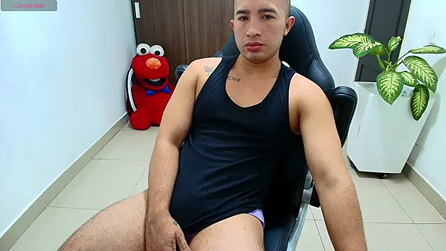 sebastian oconnor77 online show from October 17, 2025, 12:40 pm