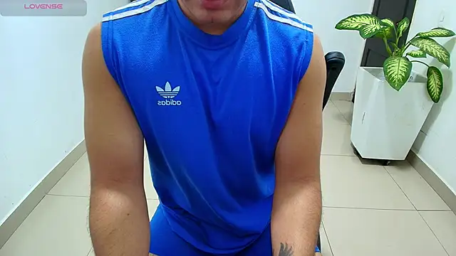 sebastian oconnor77 online show from October 31, 2025, 12:46 pm