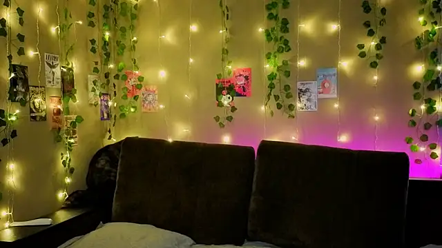 Lori Williams online show from February 19, 2026, 2:19 am