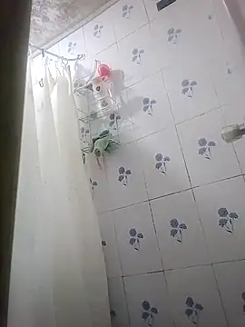 Natzu Choi online show from September 20, 2025, 11:37 am