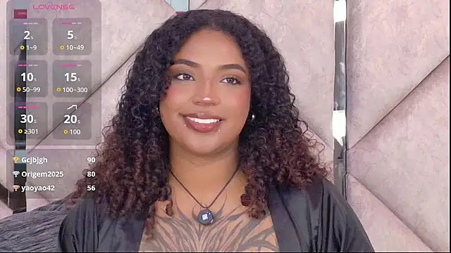 Cristal-Jonnes online show from April 17, 2026, 4:04 am