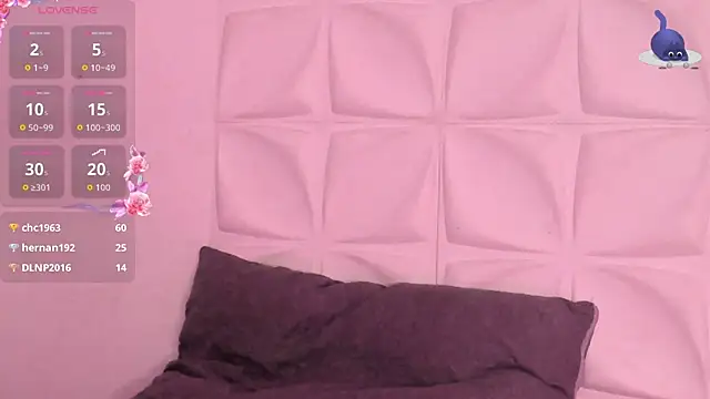 JuliethMoss online show from November 9, 2025, 8:29 am