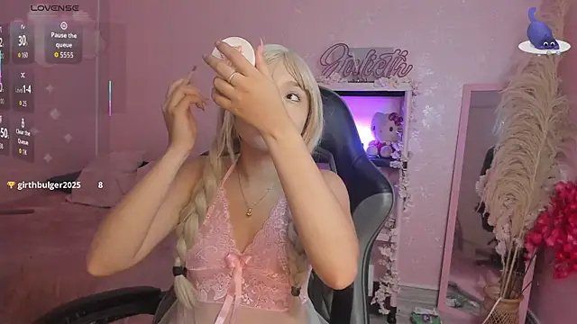 JuliethMoss online show from April 18, 2026, 10:10 pm