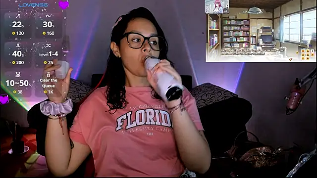 lila kitty81 online show from April 14, 2026, 11:43 pm