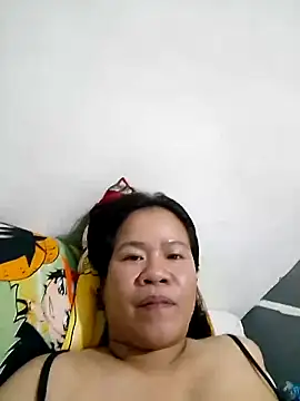 Snapshot of AsianbouncieGIRL chatting on April 25, 2026, 12:46 am AsianbouncieGIRL online show from April 25, 2026, 12:46 am