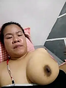 Snapshot of AsianbouncieGIRL chatting on May 26, 2026, 12:20 am AsianbouncieGIRL online show from May 26, 2026, 12:20 am