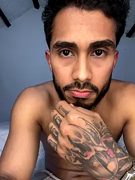 TU-MORENOO online show from December 3, 2025, 3:07 am