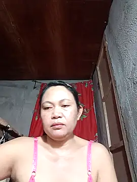 Everleigh mom online show from October 24, 2025, 10:36 am