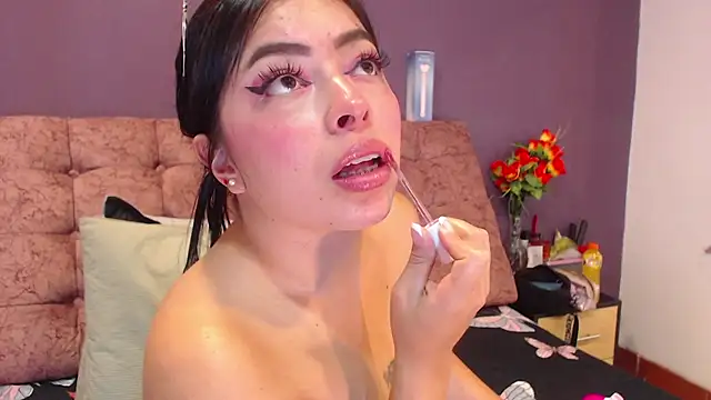 KateWelsin online show from April 15, 2026, 7:40 pm