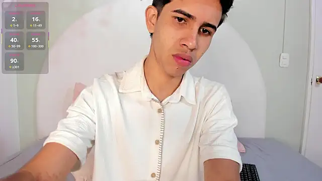 JoshuaSanzz online show from October 31, 2025, 3:36 am