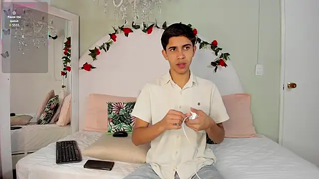 JoshuaSanzz online show from October 8, 2025, 3:30 am