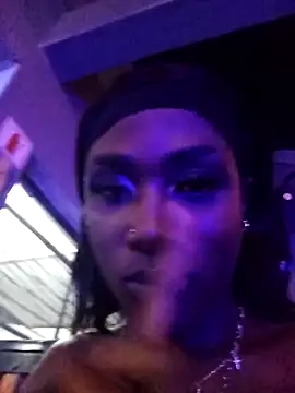 Lsnickykhanyile online show from December 5, 2025, 1:05 am