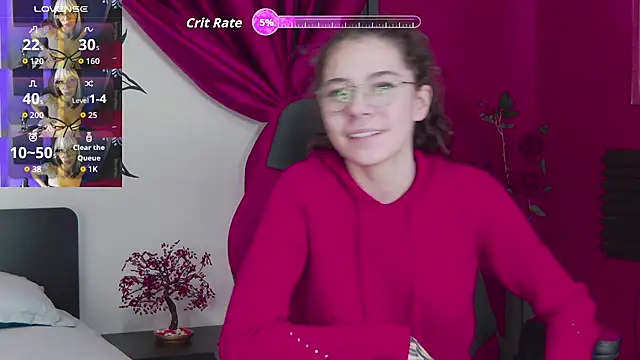 Snapshot of RavennMoonn chatting on September 30, 2025, 7:53 pm RavennMoonn online show from September 30, 2025, 7:53 pm