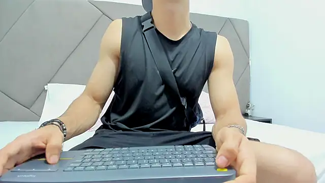 andrew colleman online show from September 29, 2025, 4:08 am