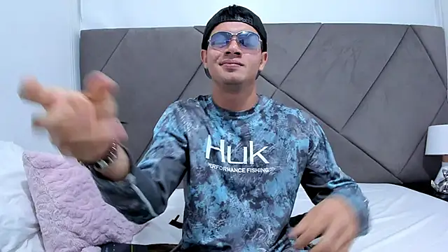 andrew colleman online show from October 5, 2025, 5:53 am