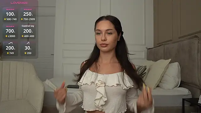 Snapshot of Ashley-Evans chatting on October 3, 2025, 9:00 am Ashley-Evans online show from October 3, 2025, 9:00 am