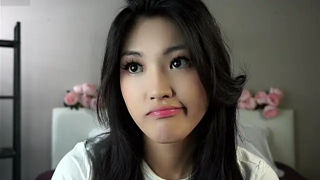 Snapshot of FancyEsten chatting on September 19, 2025, 7:34 am FancyEsten online show from September 19, 2025, 7:34 am