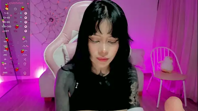 AlinaLukyanova online show from November 9, 2025, 5:00 am