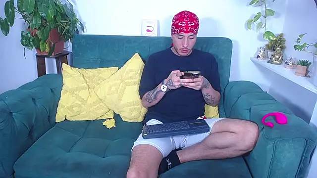 Borsalino Adam online show from October 15, 2025, 6:27 pm