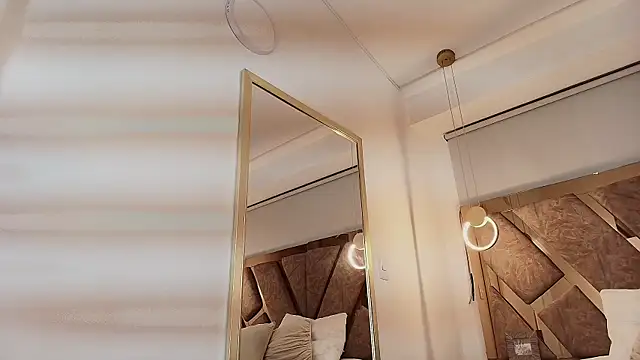 zarah andrew   online show from September 15, 2025, 12:16 pm