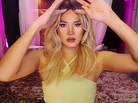 Snapshot of YllanaAltheaXxX chatting on November 6, 2025, 10:08 am YllanaAltheaXxX online show from November 6, 2025, 10:08 am