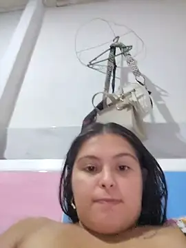 Snapshot of yatzuriperrita chatting on June 22, 2026, 7:33 pm yatzuriperrita online show from June 22, 2026, 7:33 pm