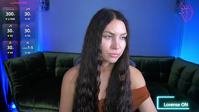 EliseVelour online show from October 10, 2025, 12:50 pm