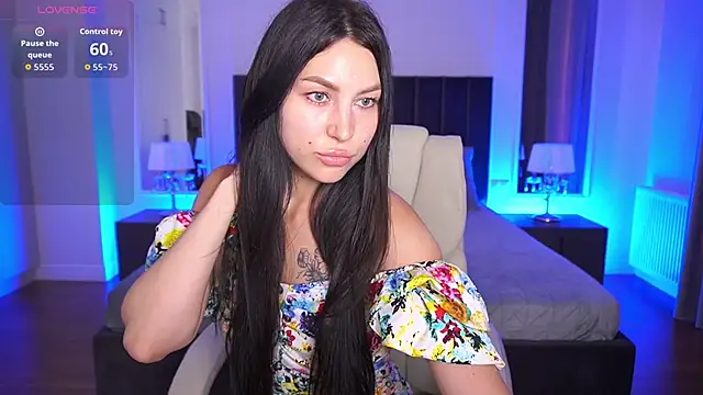 EliseVelour online show from June 30, 2026, 12:27 pm