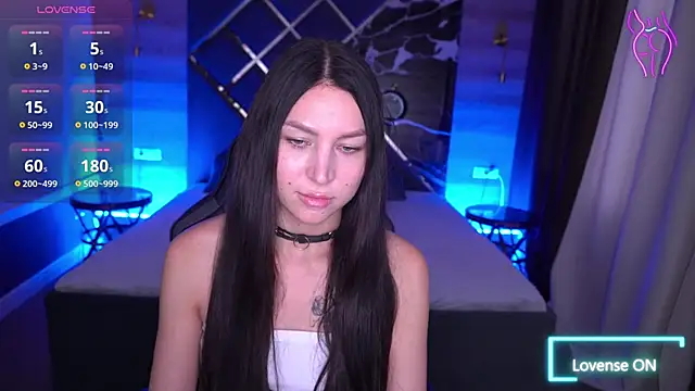 EliseVelour online show from November 11, 2025, 1:39 pm