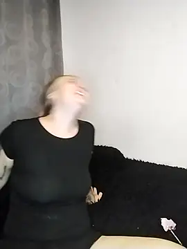 Fernandar2025 online show from October 21, 2025, 2:44 am