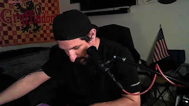 DevilPup75  online show from October 3, 2025, 3:13 pm