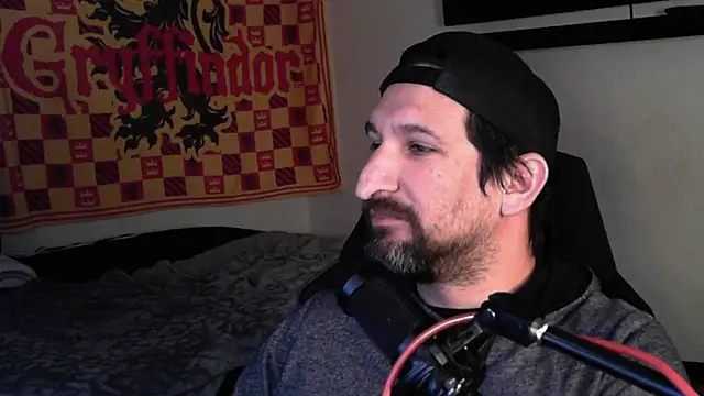 DevilPup75  online show from October 6, 2025, 3:51 am