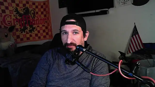 DevilPup75  online show from October 4, 2025, 3:19 am