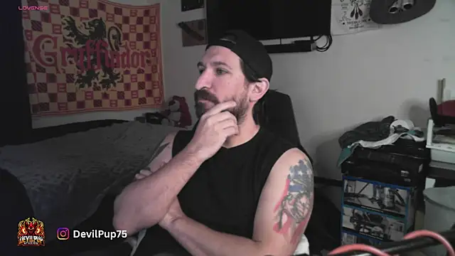 DevilPup75  online show from February 11, 2026, 4:23 am