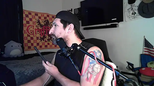 DevilPup75  online show from September 12, 2025, 8:41 pm