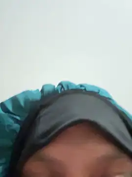 Snapshot of Valen1800 chatting on October 4, 2025, 2:35 am Valen1800 online show from October 4, 2025, 2:35 am