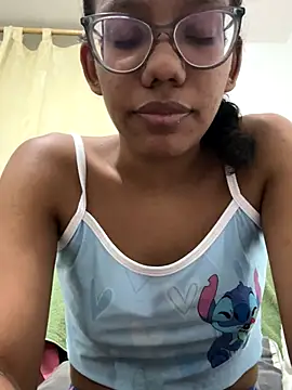 Snapshot of Valen1800 chatting on October 7, 2025, 1:28 am Valen1800 online show from October 7, 2025, 1:28 am