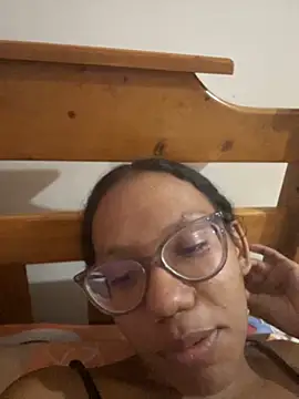 Snapshot of Valen1800 chatting on September 13, 2025, 1:27 am Valen1800 online show from September 13, 2025, 1:27 am