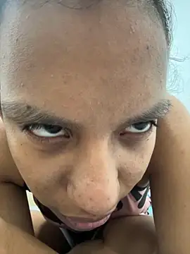 Snapshot of Valen1800 chatting on November 30, 2025, 1:39 am Valen1800 online show from November 30, 2025, 1:39 am