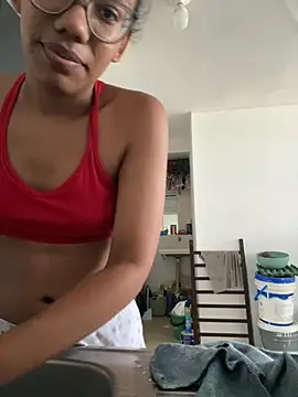 Snapshot of Valen1800 chatting on October 23, 2025, 7:56 pm Valen1800 online show from October 23, 2025, 7:56 pm