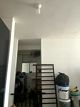 Snapshot of Valen1800 chatting on October 19, 2025, 6:21 pm Valen1800 online show from October 19, 2025, 6:21 pm