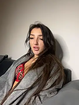 naughtybella05 online show from December 4, 2025, 8:19 pm